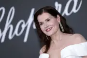 Geena Davis pimpin amfAR Gala di Cannes dengan kehadiran selebriti