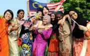 Hubungan antara etnik Malaysia di persimpangan meruncing, kata Samsuri