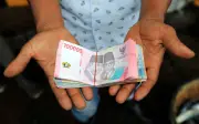 Indonesia janji 'intervensi pintar' ketika rupiah jatuh ke paras terendah