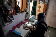 Insurans dipicu haba bantu wanita India hadapi gelombang panas