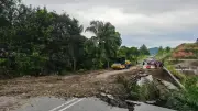 Jalan Silam runtuh, laluan Lahad Datu-Tawau terputus, kerja lencongan dijalankan