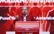 Keputusan BN dan PH Johor bertanding solo tidak jejas kerjasama persekutuan - Fahmi