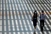 Kes COVID-19 Singapura Melonjak Hampir 60 Peratus dalam Seminggu