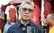 Kesan krisis bekalan global dirasai 1-2 bulan lagi: Tengku Zafrul