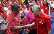 Khairy puji Zahid akui 'kesilapan kedua-dua pihak'