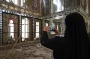 Khawatir perang kembali, pemulihara Iran perbaiki tapak warisan rosak