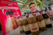 Kopitiam generasi ketiga promosi Klang dengan kopi botol ciri tarikan tempatan