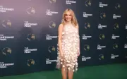 Kylie Minogue Buka Suara Tentang Hidup dalam Muzik Pop dalam Dokumentari Baharu