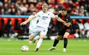 Leeds hampir selamat selepas menewaskan Burnley 3-1