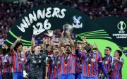 Mateta Bawa Palace Juara Liga Konferens, Glasner Pamit Bergaya
