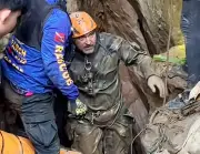 Misi Mencari Tujuh Mangsa Terperangkap di Gua Laos: Perlumbaan Masa