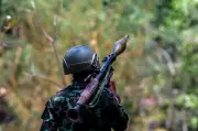 Myanmar tentera tingkat serangan di sempadan kaya nadir bumi di bawah ketua baru