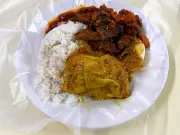 Nasi Lemak Pak Din: Sarapan Legasi 40 Tahun di Seksyen 17