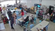Pemandu warga emas tekan pedal minyak secara tersilap langgar kedai kopi di Kuching