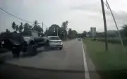 Pembeli Pura-pura di Tampin Lari Dengan Ford Ranger RM100,000, Rempuh SUV