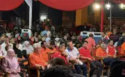 Pemimpin PH pertahan MB Negeri Sembilan, sorak 'Tolak Umno' bergema