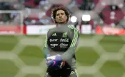 Penjaga gol veteran Ochoa sertai kem Mexico menjelang Piala Dunia keenam