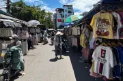 Penjual Barang Tiruan Di Vietnam Tidak Gentar Walaupun Dikritik AS