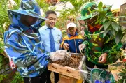 Penternakan lebah kelulut di SMK Berangan jadikan pembelajaran menarik, tingkatkan kehadiran pelajar