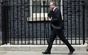 PM UK Starmer enggan letak jawatan meskipun parti berpecah