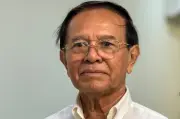 Raja Kembali Maafkan Bekas Pemimpin Pembangkang Kem Sokha