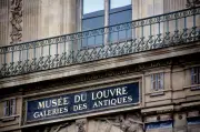 Rompen Louvre: Kecurian Berlian US$100 Juta Jadi Filem Hollywood