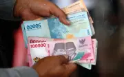 Rupiah Indonesia jatuh ke paras terendah, saham dan bon merosot