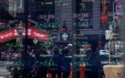 Saham naik meskipun ketidakpastian Iran, dolar hampir ke paras tertinggi