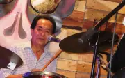 Selamat Tinggal The Strollers, Talian Hayat untuk Hussein Idris