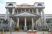 Semakan Kehakiman: Satu Langkah Ambang, Dua Proses Peringkat