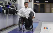 Semangat Tidak Kenal Putus Atlet Lawan Pedang Kerusi Roda Daniel Lee