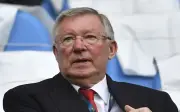 Sir Alex Ferguson dikejarkan ke hospital selepas tidak sihat di Old Trafford