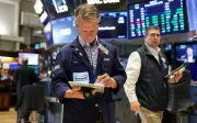 S&P 500 dan Nasdaq Catat Penutupan Tertinggi Baharu Ketika AS-Iran Panjangkan Gencatan Senjata