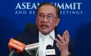 Sultan Selangor bimbang keterlanjuran penternakan babi, Anwar setuju