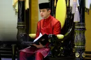Tengku Mahkota Pahang Pimpin Ekspedisi Mahkota Borneo, Daki Kinabalu