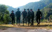 Tentera Myanmar meningkatkan serangan ke atas kawasan nadir bumi, laluan sempadan
