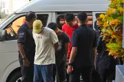 Tiga lelaki didakwa pukul mangsa di restoran Kepong gara-gara 'side eye'