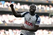 Tottenham kekal di Liga Perdana, West Ham tersingkir