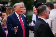 Trump jatuh ke 35 peratus, sokongan Republikan lemah
