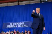 Trump kata perjanjian Iran 'sebahagian besar dirunding', pertikaian Selat Hormuz timbul