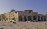 Umat Islam penuhi Masjid al-Aqsa tunaikan solat Aidiladha