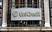 UniCredit catat pendapatan bersih rekod pada suku pertama
