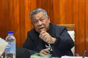 Usno gantung enam pemimpin kanan, tambah krisis dalaman parti