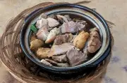 Xhin Fhong Bak Kut Teh: Hidangan Warisan 39 Tahun di Sungai Way