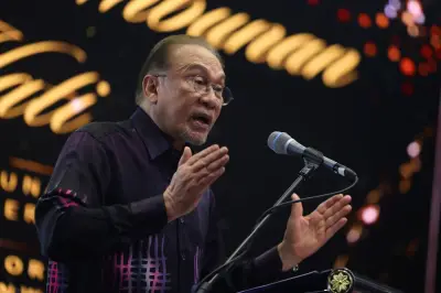Anwar seru rakyat Malaysia bersatu tolak sentimen perkauman