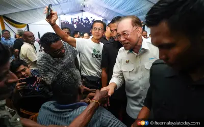 Anwar sifatkan pembangunan semula rumah panjang Bukit Kiara sebagai sejarah penting