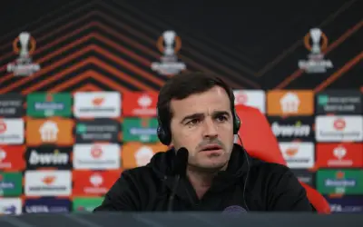 Bayer Leverkusen lantik Carles Martinez Novell sebagai jurulatih baru