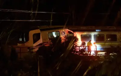 Enam cedera dalam tren tergelincir di Wellington, New Zealand
