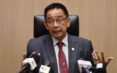 Hanya Abang Jo boleh tentukan tarikh pilihan raya Sarawak, kata Karim