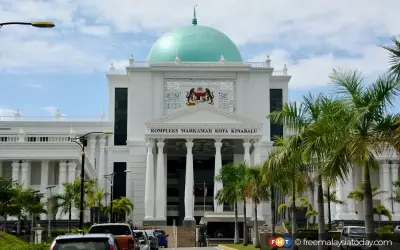 Lelaki 40 tahun dipenjara 10 tahun, dirotan kerana serang seksual remaja